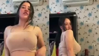 Bokep Indo Berlian Ochi Godain Penonton Live Tiktok Hot