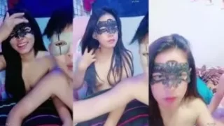 Bokep Indo Dera Adelia BLING2 Live Nganu bareng Pacarnya