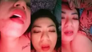 Bokep Indo QueenTia Melet2 Jilat Uting Nenennya